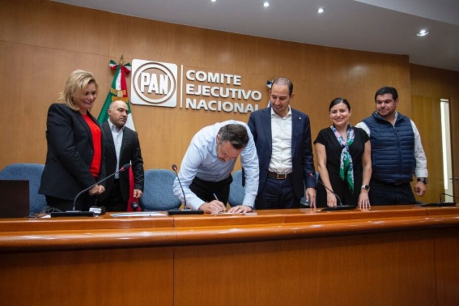 Gobernador de Querétaro, Mauricio Kuri, se afilia al PAN