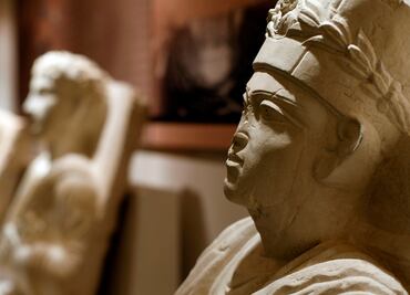 Antigüedades de Palmira recuperadas son expuestas en Damasco