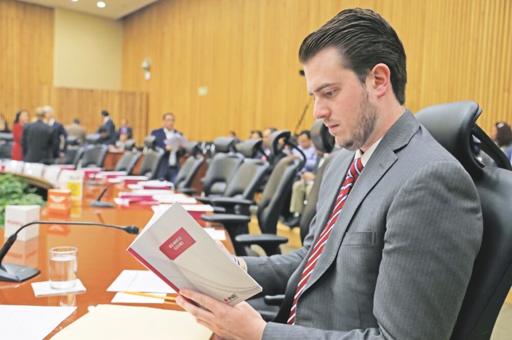 Este año, 45 de cada 100 adultos declararon haber leído al menos un libro; en 2015: 50 de cada 100. (IRVIN OLIVARES. EL UNIVERSAL)