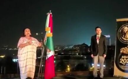 "¡Viva López Obrador!", cónsul Isabel Arvide lanza arenga dedicada a AMLO 