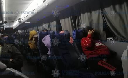 Rescatan a 248 migrantes de una bodega sin energía eléctrica en Jilotepec