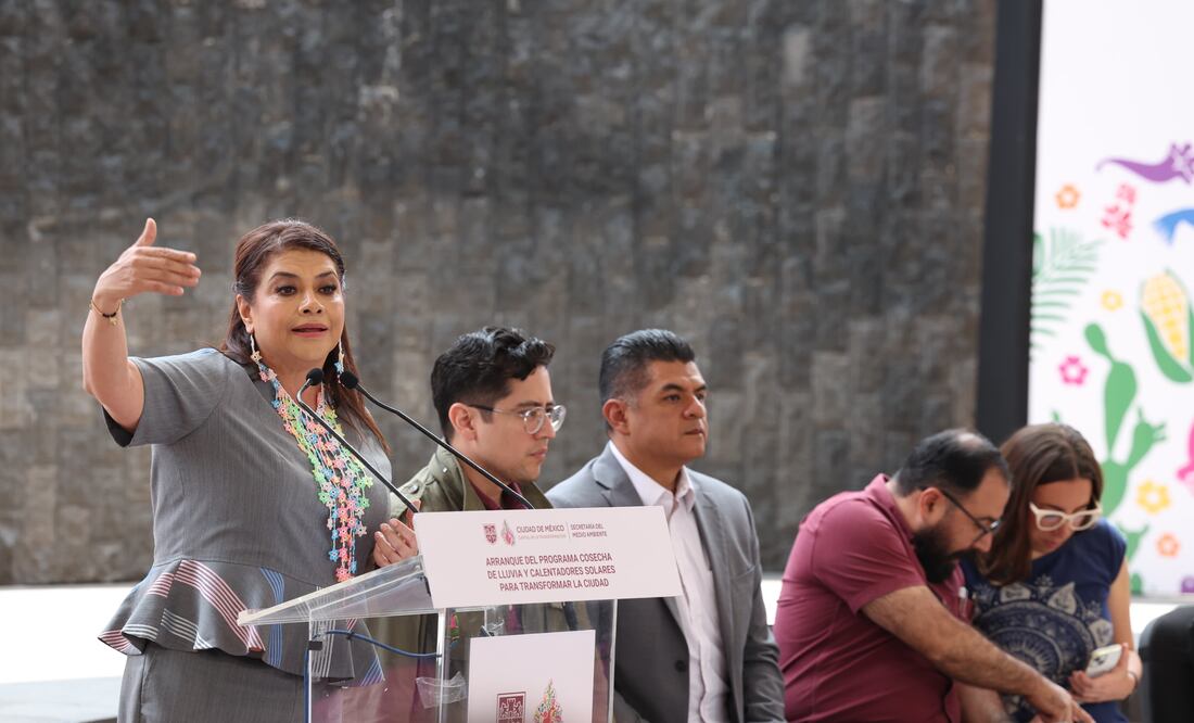 La jefa de Gobierno de CDMX, Clara Brugada, anunció que el Gobierno capitalino pedirá a la alcaldía Cuauhtémoc le entreguen las esculturas de el "Che" Guevara y Fidel Castro . Foto: especial