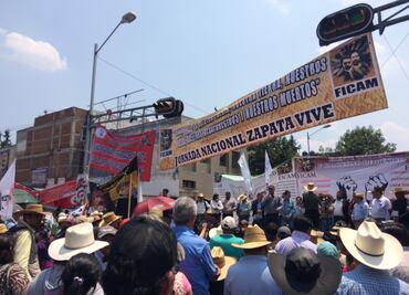 Campesinos arriban a la Segob