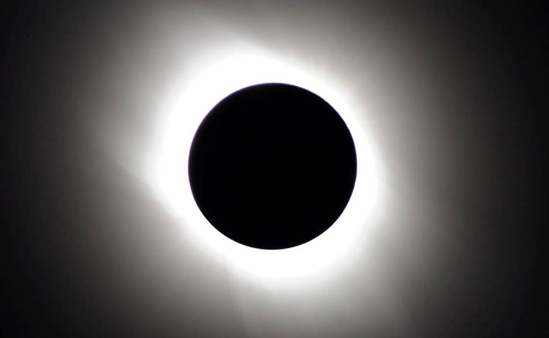 Logró que la aerolínea cambiara la hora de despegue para verlo en su totalidad. Foto: Archivo