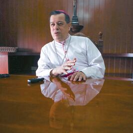 Empresas contaminan agua, acusa arzobispo 