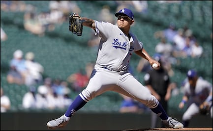 Julio Urías se luce en duelo frente a los Mariners