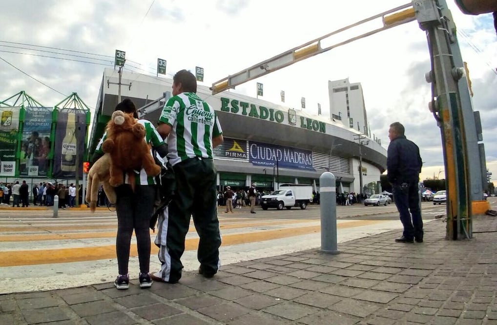 @clubleonfc. 