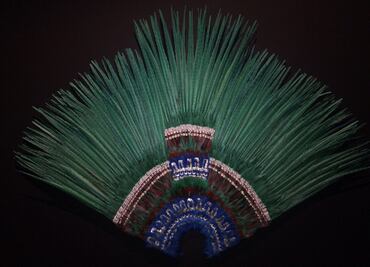 AMLO acusa “actitud muy prepotente” del gobierno de Austria en la demanda de regresar el Penacho de Moctezuma