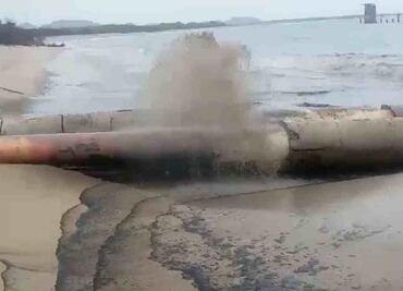 Petroleros y pescadores de Oaxaca vinculan incendio en refinería de Pemex con falta de tratamiento de aguas residuales