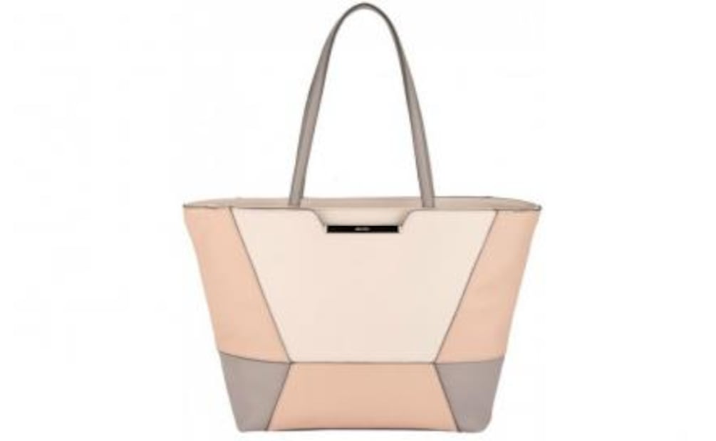 Llévalos al máximo: Accesorios oversize que debes tener esta temporada