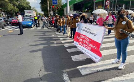 VIDEO: Familiares de personas desaparecidas bloquean circulación en dos ejes viales de CDMX; exigen reunión con autoridades