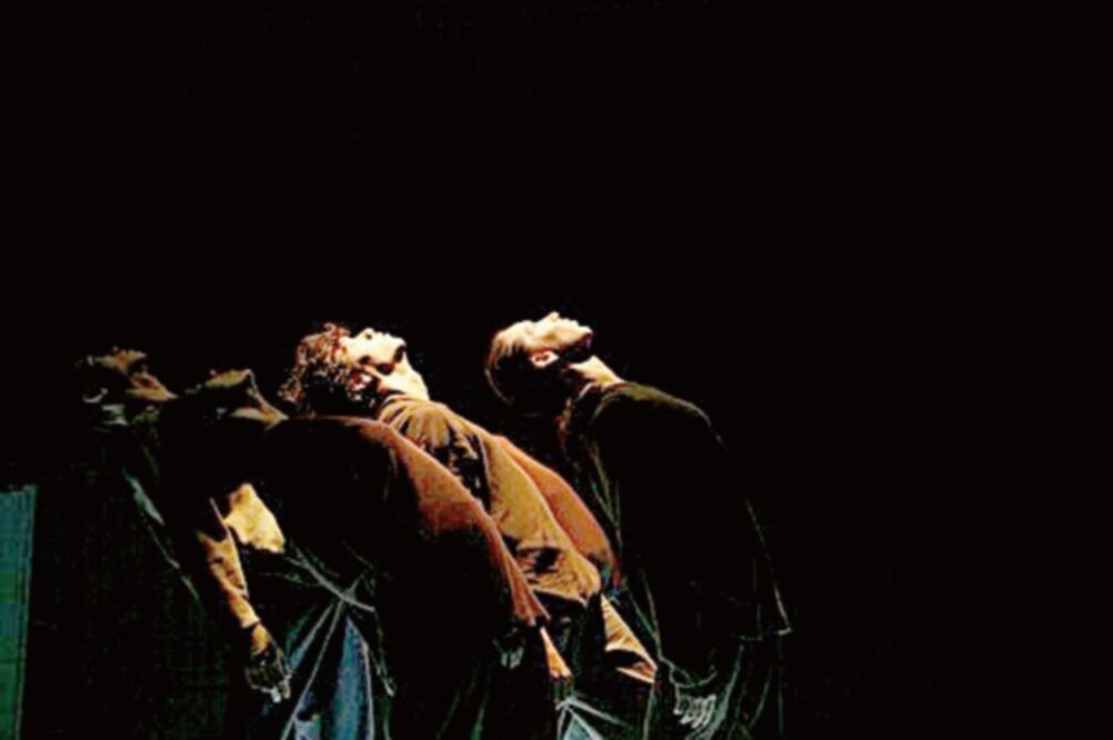 Taxdermia es un espectáculo que fusiona la danza, el teatro y las artes plásticas (CORTESÍA SUR OESTE ARTE ESCÉNICO)