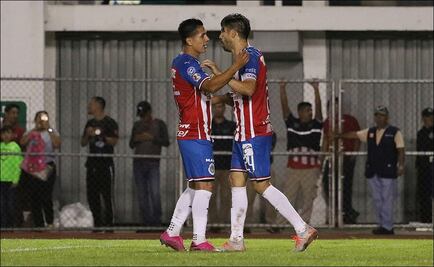 Oribe Peralta anota con Chivas en la Copa MX
