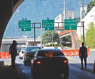 Anuncian fase 4 en San Pedro; instalan filtros de acceso