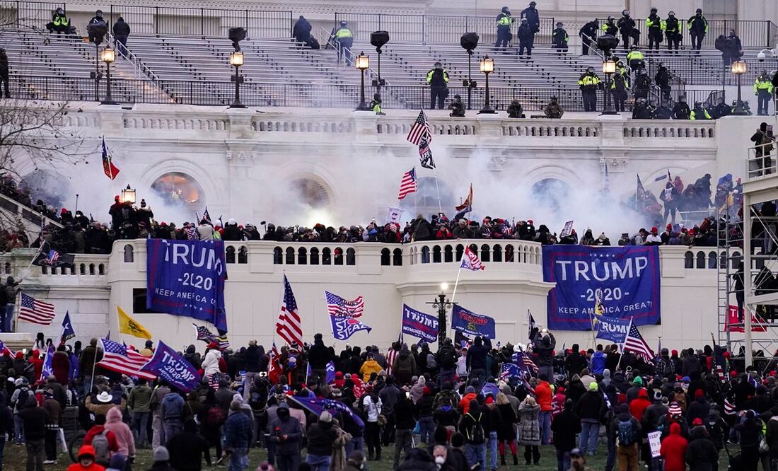 En enero de 2021 manifestantes tomaron por la fuerza el Capitolio. Imagen Archivo EL UNIVERSAL