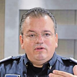 Presencia de Capella incomoda a fans de "El Buki"