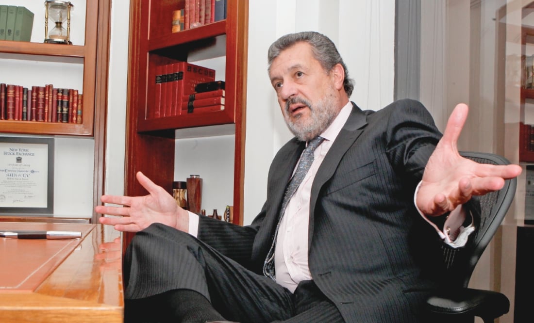 Marcos Martínez, presidente ejecutivo de Grupo Santander, aseguró que ante el alza de tasas de la Fed, la institución espera beneficios por 800 mdp (ARCHIVO EL UNIVERSAL)