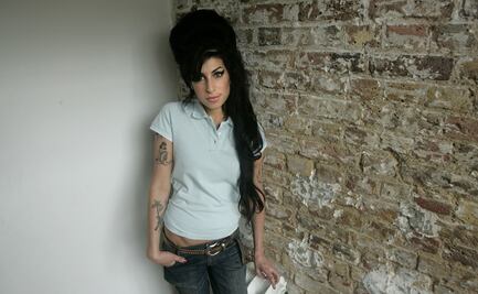 Mamá de Amy Winehouse rompe el silencio antes de perder la memoria