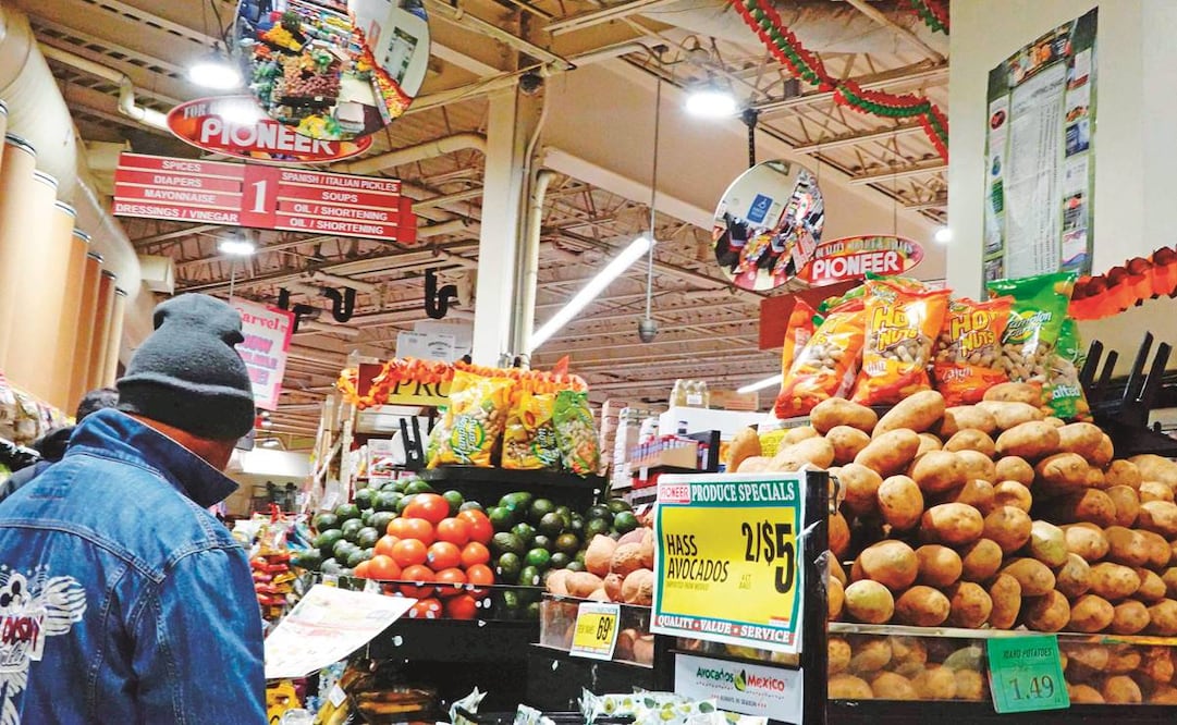 La bajada fue la primera caída en cuatro años y medio y con ella la tasa de referencia de los tipos de interés se sitúa en un rango del 4.75 % al 5 %. Foto: Michael M. Santiago/AFP