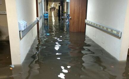 Lluvia se filtra en Hospital General La Villa