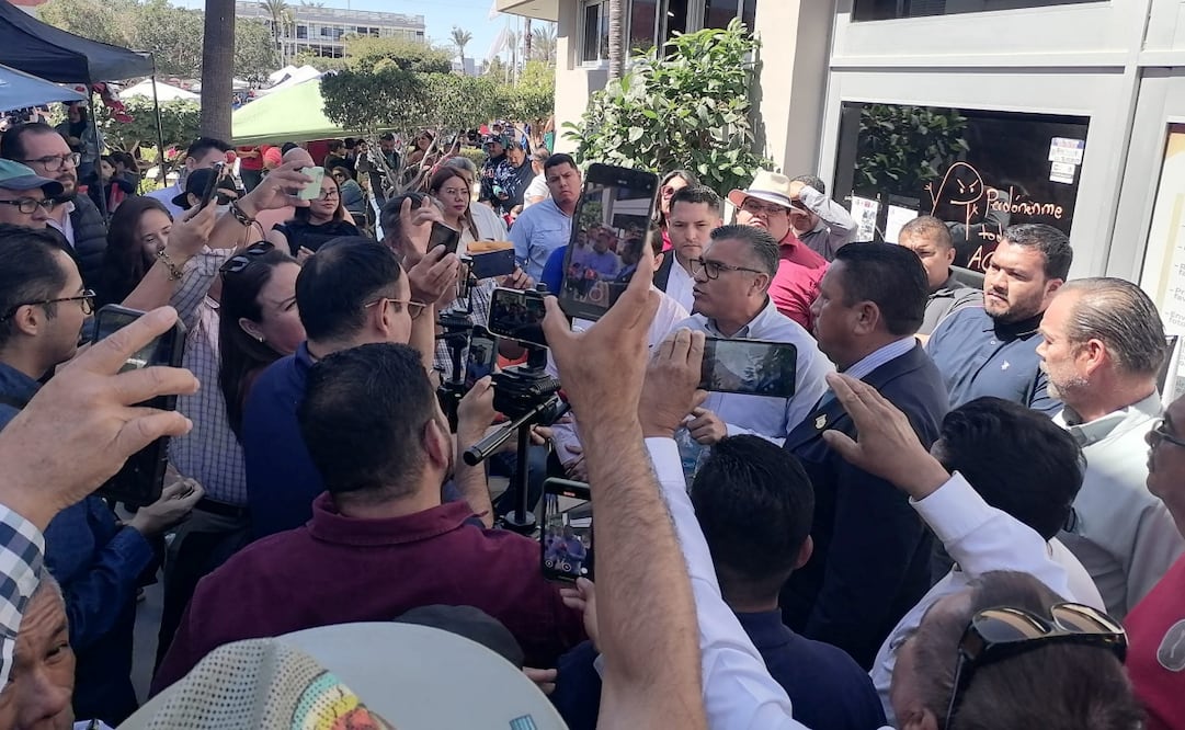 Trabajadores y burócratas en BCS se suman al paro nacional contra Ley del ISSSTE. (18/03/2025) Foto: Especial