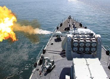 Rusia ataca desde el mar al EI en Siria