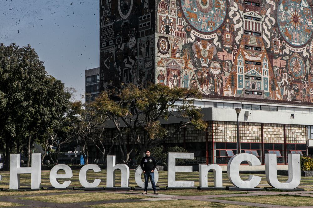 Joven mexicano está cada vez más cerca de Marte