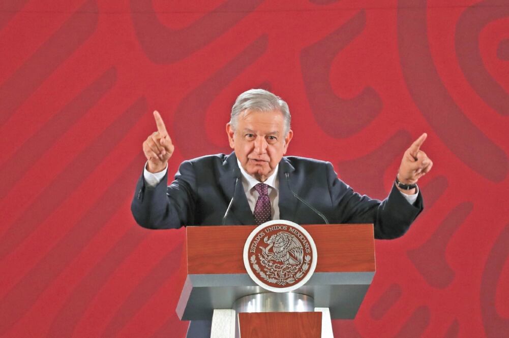 El presidente Andrés Manuel López Obrador anunció que se creó la empresa CFE Telecomunicaciones e Internet para Todos, que será una filial de la CFE porque usará su infraestructura, incluyendo las líneas y la fibra óptica. Foto: GERMÁN ESPINOSA