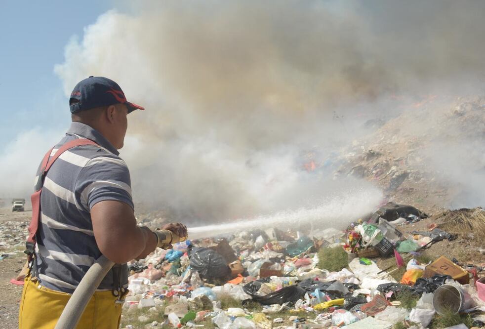 Controlan incendio en Relleno Sanitario de Ciudad Victoria