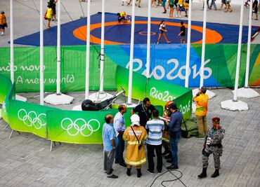 Cae cámara aérea en Río; hay al menos 7 heridos