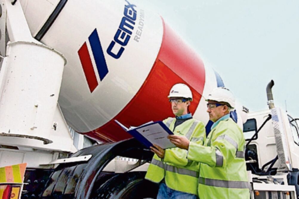 Pagos. Cemex redujo su deuda total en 470 mdd en el trimestre. (ARCHIVO EL UNIVERSAL)