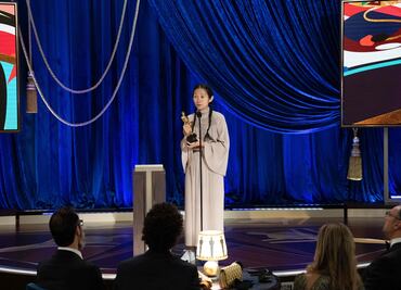 Chloé Zhao hace historia con "Nomadland" en los premios Oscar 2021