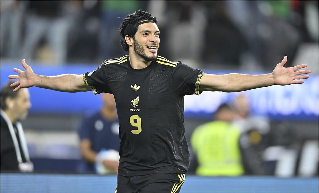 Raúl Jiménez es el hombre importante en el ataque de la Selección Mexicana. FOTO: FMF
