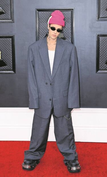 Ezra Miller y otros famosos acusados de robo