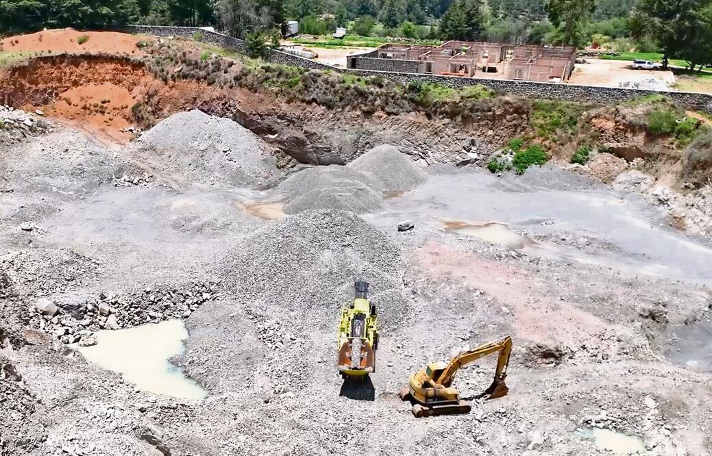 En la mina ubicada en San Felipe del Progreso explotaban materiales de construcción como grava y arena. Foto: Especial