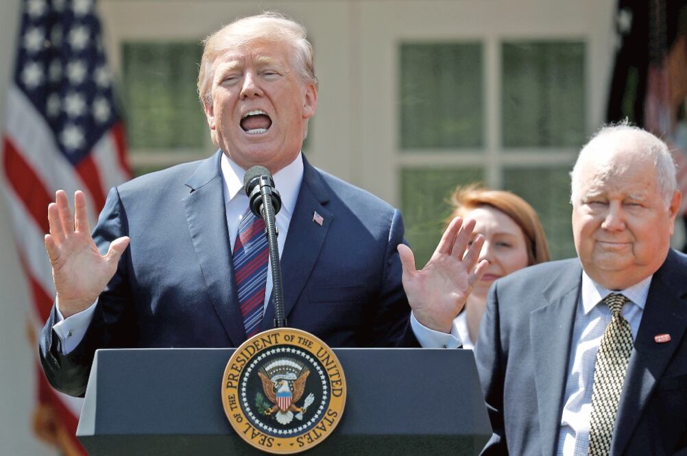 El mandatario de Estados Unidos, Donald Trump, el pasado 12 de abril. Su asesor Rudy Giuliani dijo que el magnate sí quiere testificar por el Rusiagate. Foto: KEVIN LAMARQUE. REUTERS 