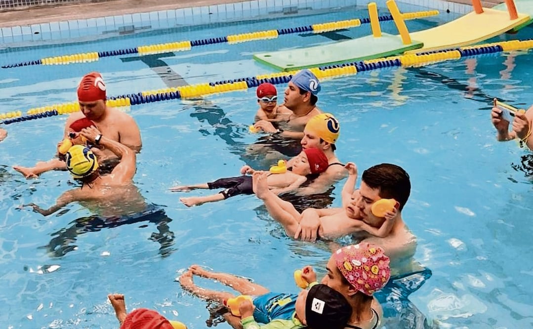 Las escuelas de natación redujeron sueldos para sobrevivir. Foto: Especial