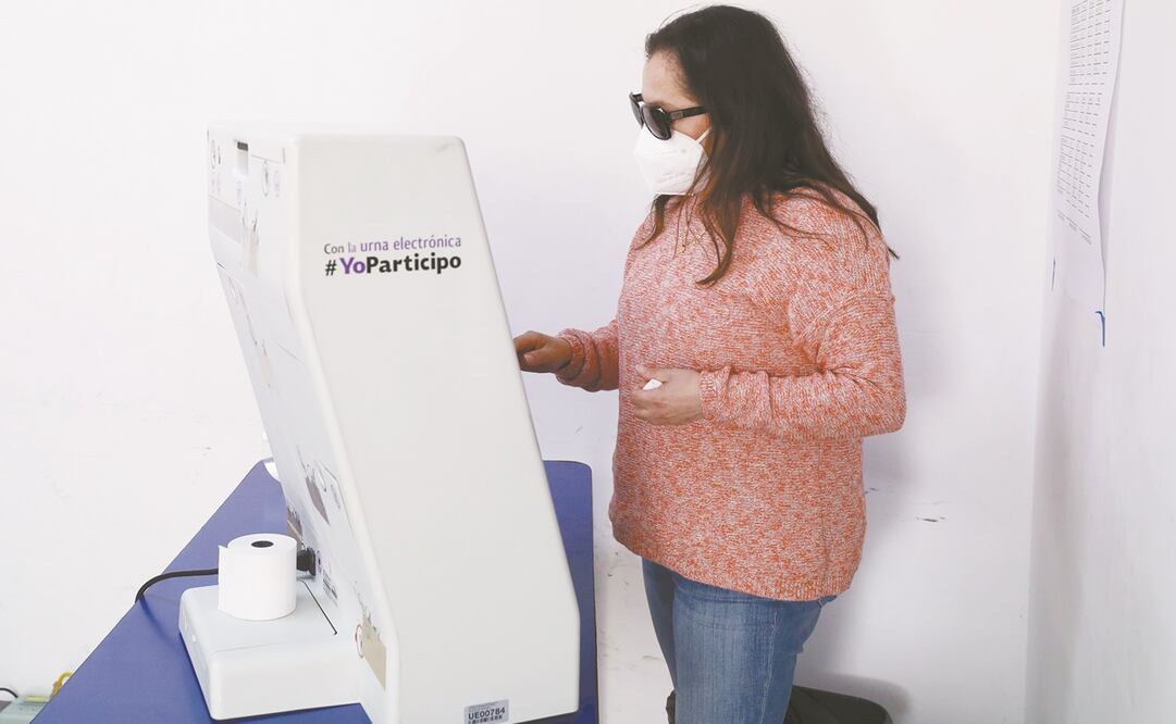 Este año no habrá uso masivo de urnas electrónicas. Foto: ARCHIVO EL UNIVERSAL