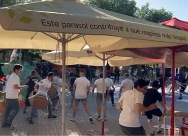 VIDEO: Aficionados del Real Madrid y Osasuna protagonizan pelea en las calles antes de la final de la Copa del Rey