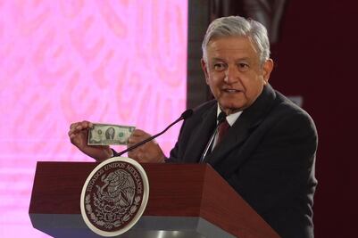 El dólar y la Sor Juana de la suerte de AMLO