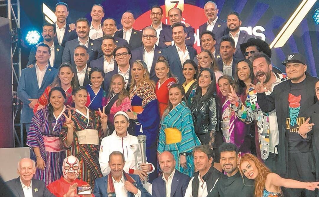 La mayoría de la comedia y entretenimiento, además de la parte de la información de ambas televisoras, se hará también desde México, por causa de las restricciones. Foto: Azteca