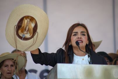 Líder del Movimiento del Sombrero destapa a Grecia Quiroz para gobernadora de Michoacán en Con los de Casa