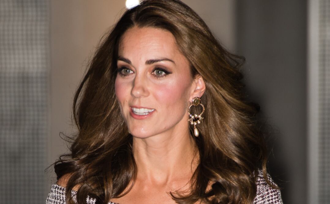 A pesar de que no es común, la duquesa de Cambridge se arriesga con vestido y escote ¿será que una nueva era para el protocolo real se acerca? foto: Getty Images