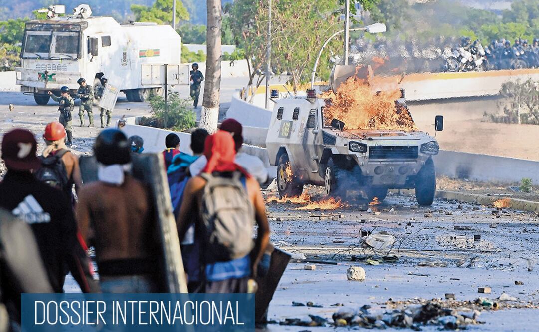 Manifestantes contrarios al régimen de Nicolás Maduro salieron el pasado 1 de mayo a las calles y se enfrentaron contra las fuerzas de seguridad. FEDERICO PARRA. AFP