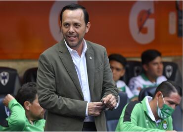 Eduardo Fentanes, el técnico que se atrevió a "robarle" a Ricardo La Volpe