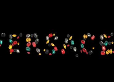 Gigi Hadid, Kaia Gerber y Naomi Campbell te enseñan a pronunciar correctamente Versace