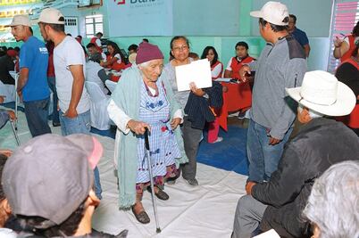 Tras 100 días de espera, llega apoyo a familias mixtecas 