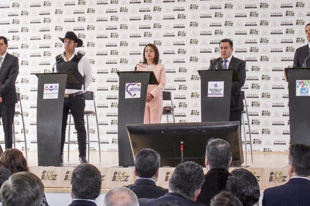 El debate entre candidatos a la gubernatura se realizó en las instalaciones del Sistema Zacatecano de Radio y Televisión (IRMA MEJÍA. EL UNIVERSAL)