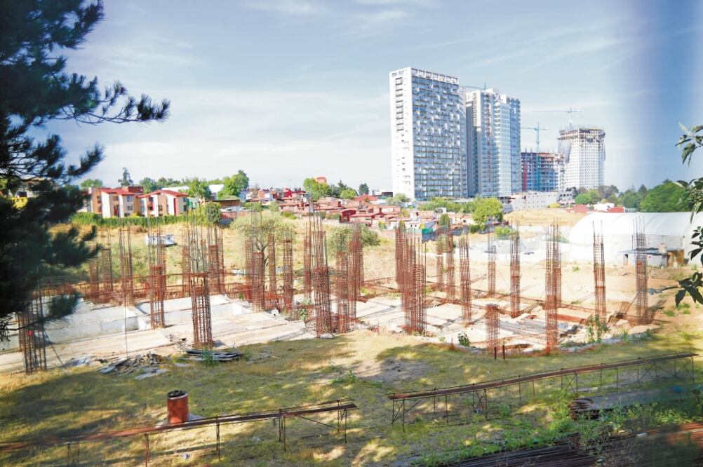 Hasta el cierre de la pasada administración, la construcción del Hospital Cuajimalpa reportó un avance de 10%. Se pagaron 15 millones de pesos por el proyecto ejecutivo y 12 millones de pesos en obras preliminares de nivelación, entre otros. VALENTE ROSAS