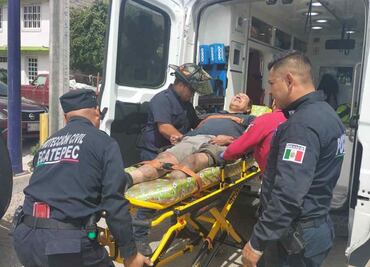 Mujer arroja a su esposo discapacitado a canal de aguas negras en Ecatepec